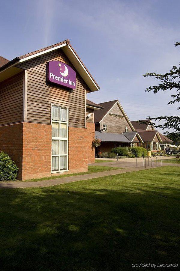 Premier Inn Tewkesbury Exterior photo